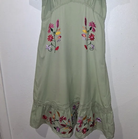 NWT ASOS Embroidered Green Tea Party Dress - Picture 6 of 11